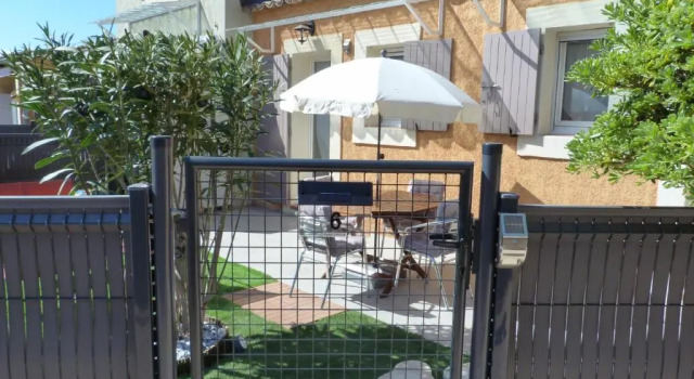 appart cosy avec son exterieur chaleureux,piscine et parking prive, Réserver Appartement Fontvieille Les Alpilles