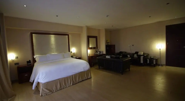 Одноместный люкс Deluxe Pearlwort Hotel and Suites