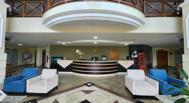 Colonial Plaza Hotel