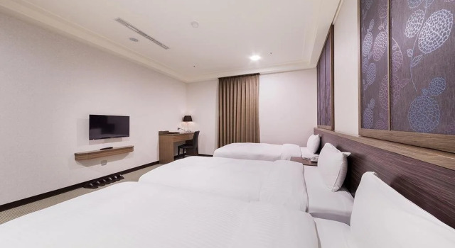 S. W. Hotel, Book Hotel Taishan New Taipei Municipality