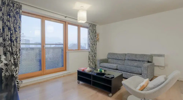 2 Bedroom Apartment Near Stepney Green, Varaa Huoneisto Asunnot kohteessa Merseyside, Huoneisto