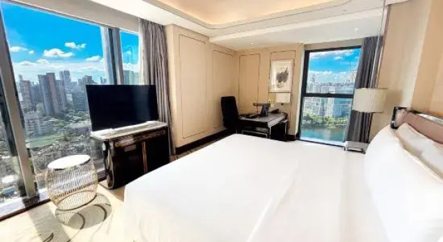 Люкс Executive Wuhan Youyi International Hotel