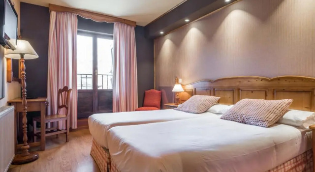 Номер Superior Villa De Sallent 3