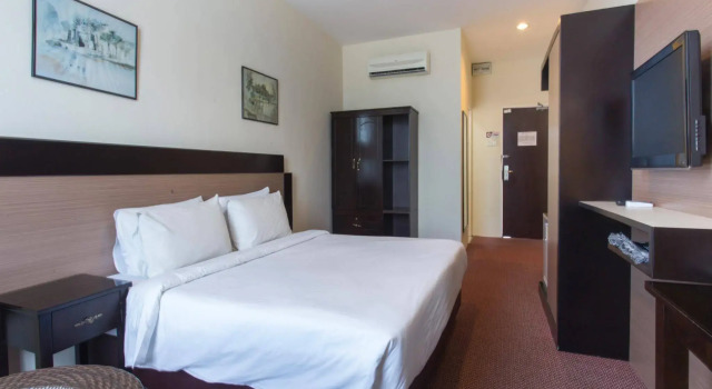 World Youth Hotel