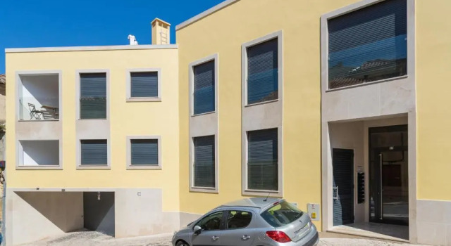 Alfama Lounge Three-Bedroom Apartment w/ River View and Parking - by L