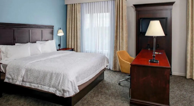 Люкс с балконом Hampton Inn & Suites Boerne