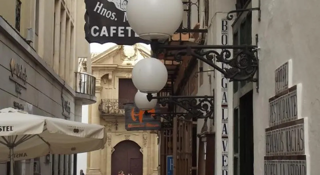 Hermanos Macías Hotel
