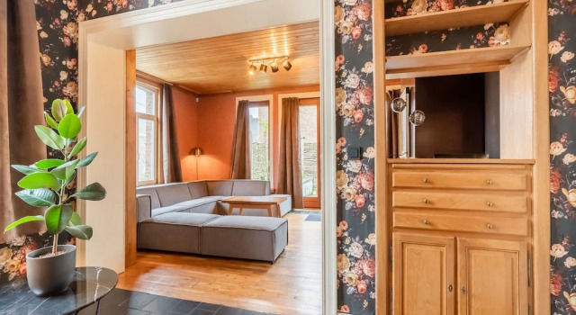 Luxury Holiday Home in Vloesberg With Sauna and hot tub, Забронировать Отель Флюбек провинция Эно