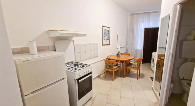 Апартаменты Economy Apartment well connected to the whole city