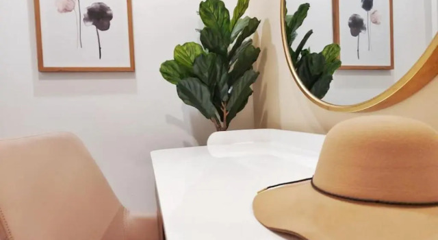 Коттедж The Spruce, Western Boho DT 2 Bed and Makeup Room
