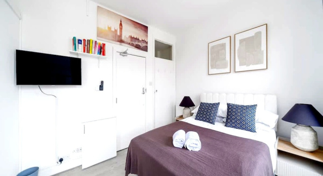 West Kensington Modern Couple Retreat, Забронировать Апартаменты/квартира Отели Лондона с парковкой, Парковка