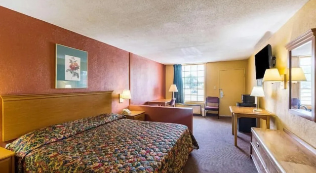 Orangeburg inn & Suites, Забронировать Отель Оринджберг Южная Каролина