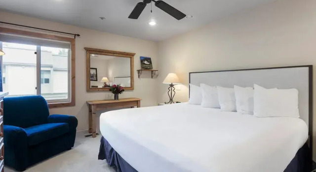 Queen Esther at Deer Valley Resort - Two Bedroom Condo with Hot Tub #2346 2 Condo, Varaa Lomakeskus Deer Valley 