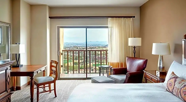 Номер Standard с балконом JW Marriott Tucson Starr Pass Resort