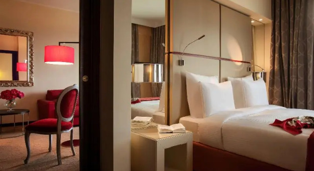Двухместный номер Superior с балконом Pullman Kinshasa Grand Hotel