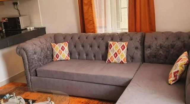 Lovely &Executive 1BD with free parking &WIFI