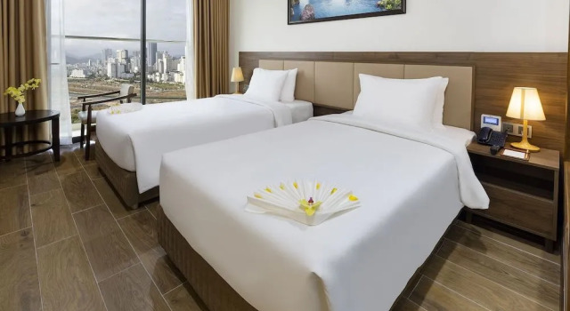 Miracle Luxury Hotel