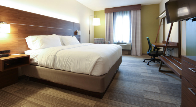 Holiday Inn Express Hotel & Suites Cincinnati Southeast Newport, an IHG Hotel, Prenota Hotel Newport Northern Kentucky River Region