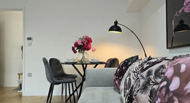 Property For Up To Six People In Greater London, Забронировать Апартаменты/квартира Отели Большого Лондона с парковкой, Парковка