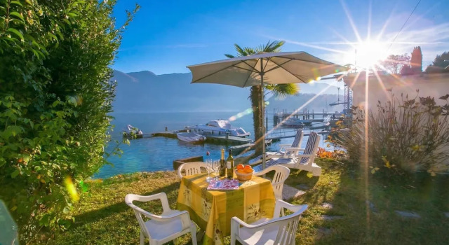 Семейные апартаменты с видом на озеро Casetta al Lago