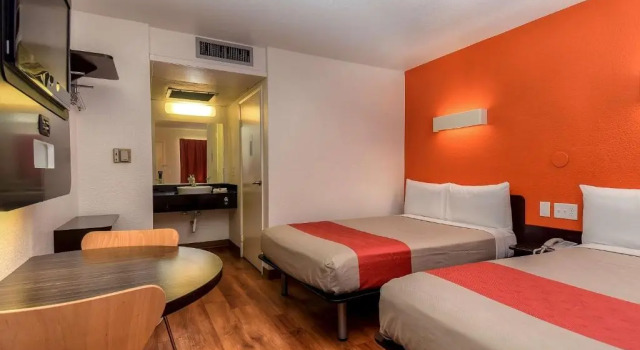 Четырёхместный номер Standard Motel 6-Carlsbad, CA Beach