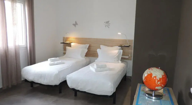 Attractive Holiday Home With Private Pool, Забронировать Дом для отпуска Виллы Овернь-Рона-Альпы, Вилла