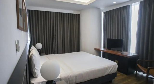 Premium 2BR Apartment near Marvell City Mall at The Linden