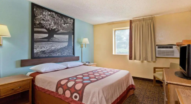 Номер Standard Super 8 by Wyndham Lexington Park/California Area