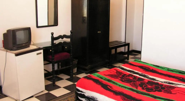 Пятиместный полулюкс Royal City Hotel