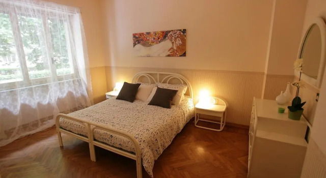 Appartamento Rosselli, Book Lejlighed Hoteller i Torino med parkering, Parkering