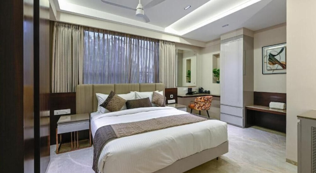 Hotel Grand Girdhar Premier