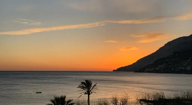 Трёхместный номер Standard с балконом и с видом на море B&B Palazzo Montesanto