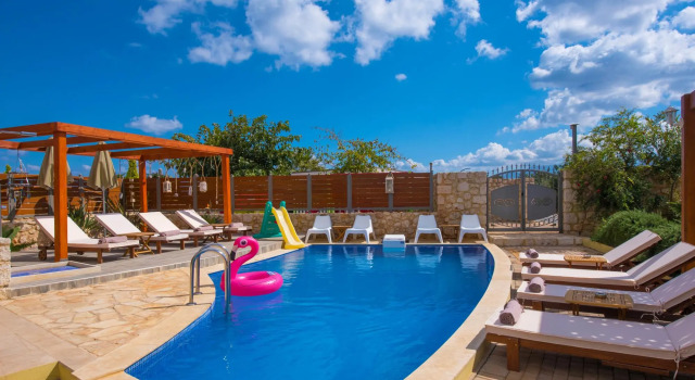 Sunshine Villa