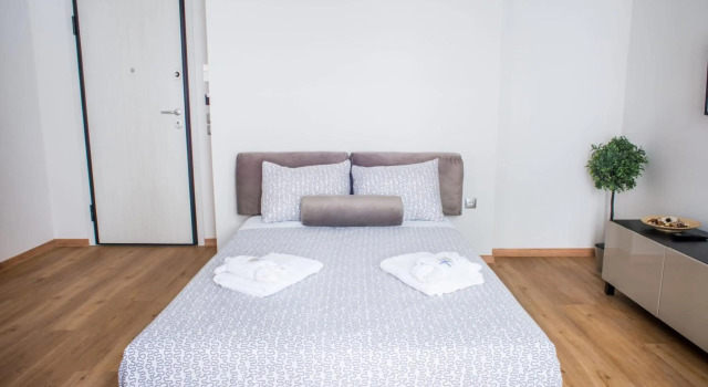 A23 Sunny & Cosy suite with balcony near Parthenon, Забронировать Отель Афины Острова Саронического залива - Аттика, рядом с Холм Филопаппос