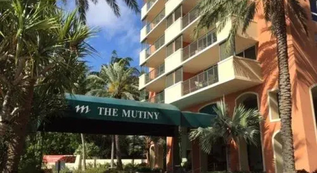 Private Residences at Mutiny Park, Забронировать Отель Бизнес-отели Майами-Бич, 4* 5*