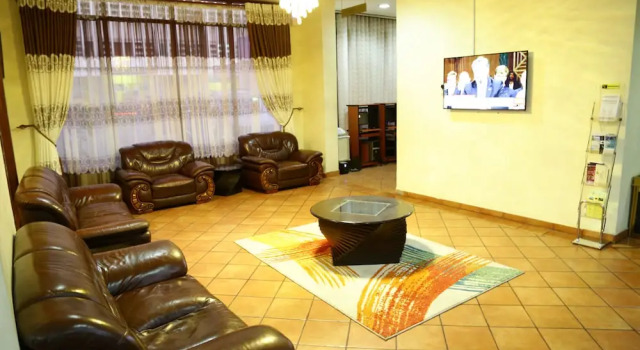 New Safari Hotel