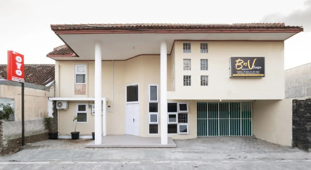 OYO 2173 Bnv House Babarsari, Rezerwuj Hotel Hotele w Depok z parkingiem, Parking