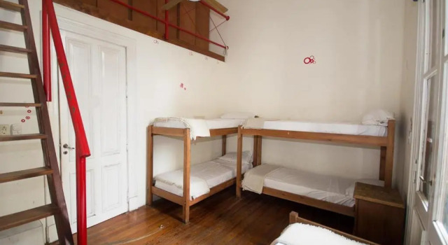 Łóżko w pokoju wieloosobowym Hostel Point
