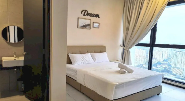Номер Standard OYO Home 90948 Irishe Homestay Penang City Seaview