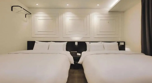 Habitación familiar Estándar Aden Hotel