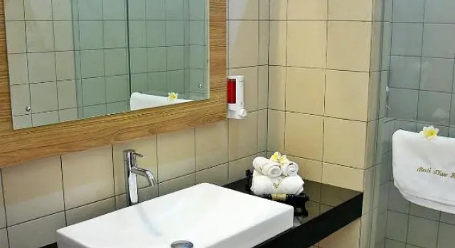 Двухместное бунгало с видом на сад Bali Dive Resort and Spa