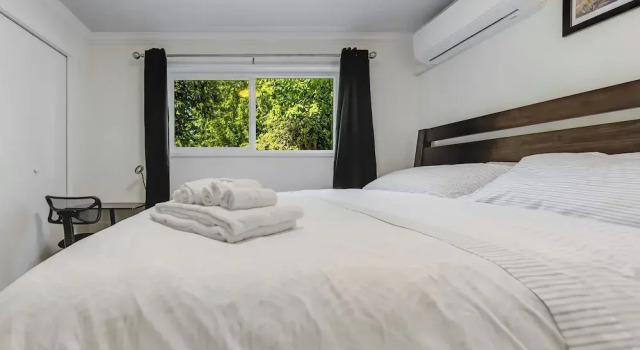 Номер Superior Quite House near the Vancouver Airport