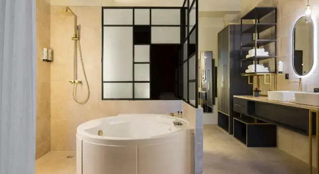 Четырёхместный полулюкс Le Grand Hôtel Dieu by SOWELL COLLECTION