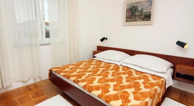 Ljerka - 100 m From the Beach - A1, Prenota Hotel Hotel a Isole Quarnerine con parcheggio, Parcheggio