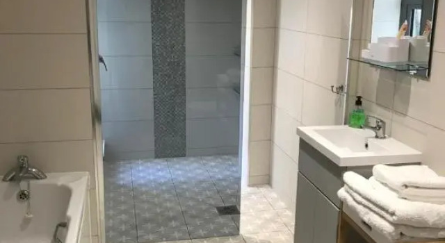 Luxury Refurbished 2 Bedroom Regency Apartment, Varaa Huoneisto Asunnot kohteessa Merseyside, Huoneisto