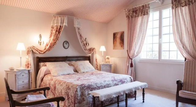 Chambres d'hôtes de charme au REFUGE DU PEINTRE prés de St Emilion, Rezerwuj Bed and Breakfast Sainte-Terre Gironde