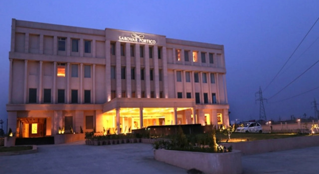 Gateway Dehradun Haridwar Bypass Road, Rezerwuj Hotel Hotele w Uttarakhand z basenem, Basen