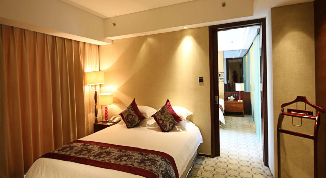 Люкс Nanjing RSUN Hotel