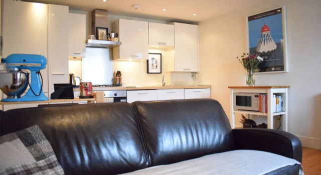 2 Bed Brixton Flat