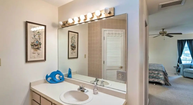Коттедж Canalfront Home w/ Private Dock - 5 Mi to Beaches!